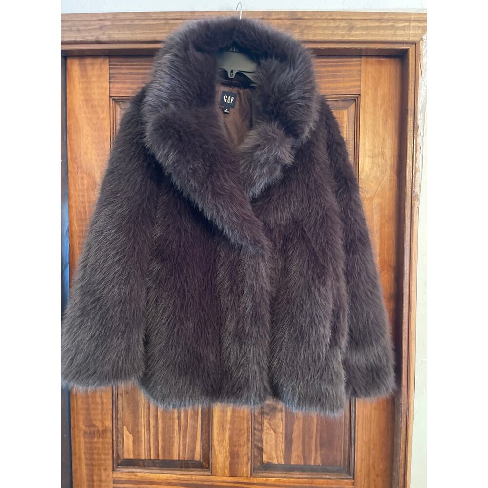 GAP FAUX FUR JACKET SMALL - Picture 2 of 10